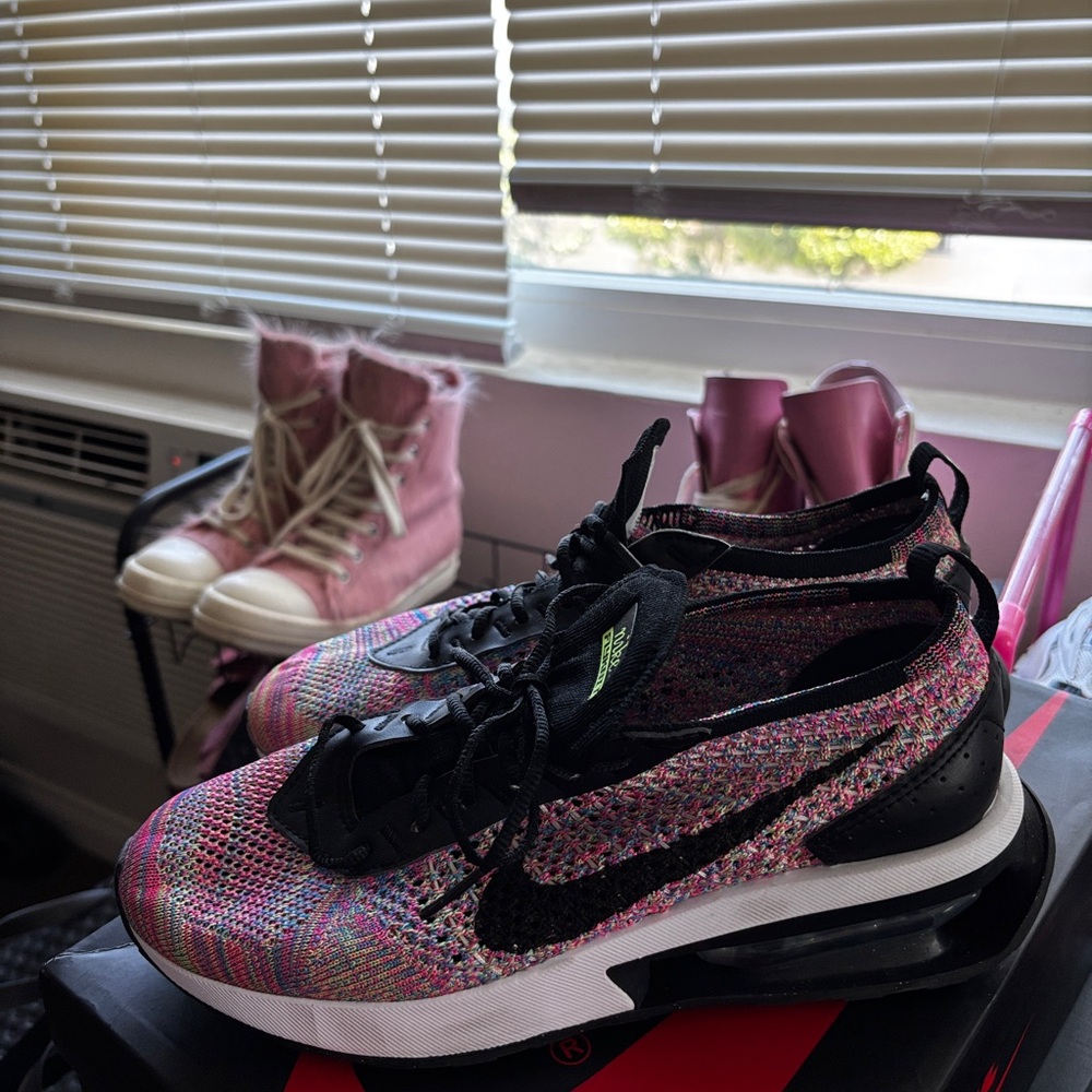 Nike Women's Multicolor Running Shoes air max fly knit
